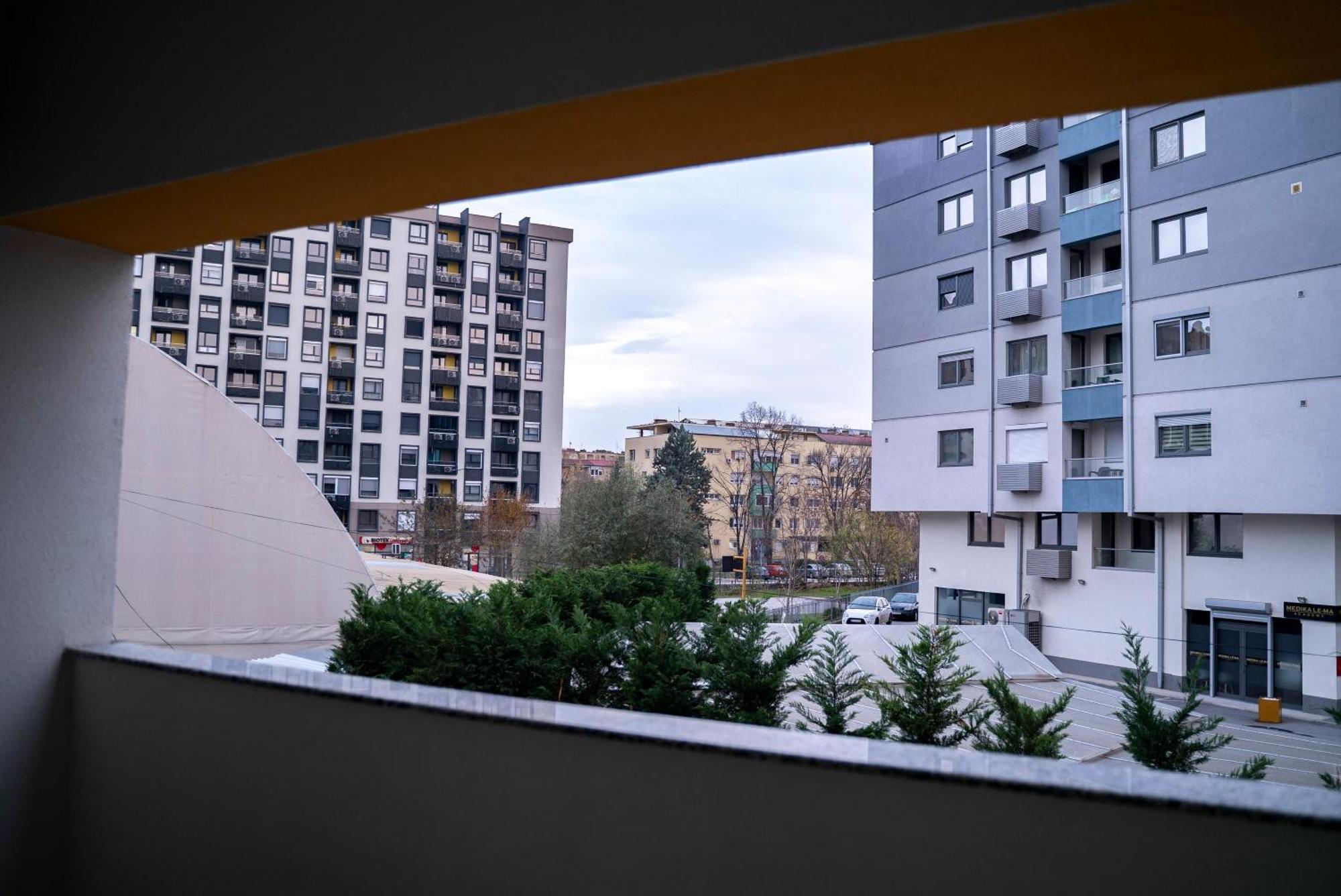 Green Apartment Skopje Buitenkant foto