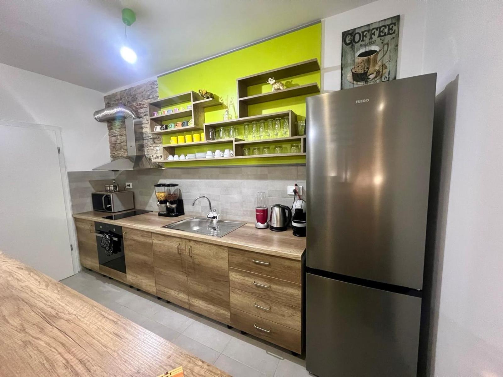 Green Apartment Skopje Buitenkant foto